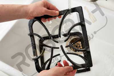 نحوه تمیز نمودن چدن اجاق گاز